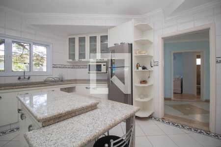 Casa à venda com 450m², 4 quartos e 4 vagasCozinha