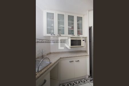 Casa à venda com 450m², 4 quartos e 4 vagasCozinha - Armários