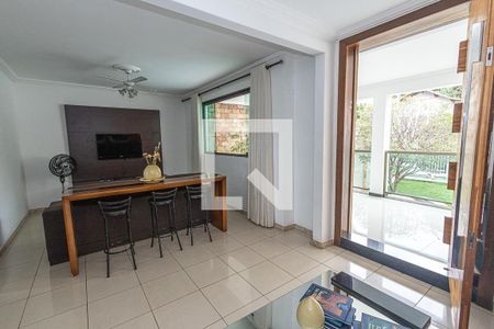 Sala de casa para alugar com 7 quartos, 570m² em São Luiz, Belo Horizonte
