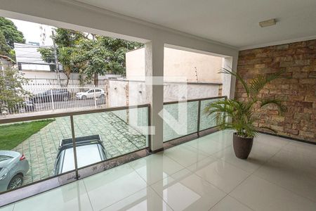 Varanda de casa para alugar com 7 quartos, 570m² em São Luiz, Belo Horizonte