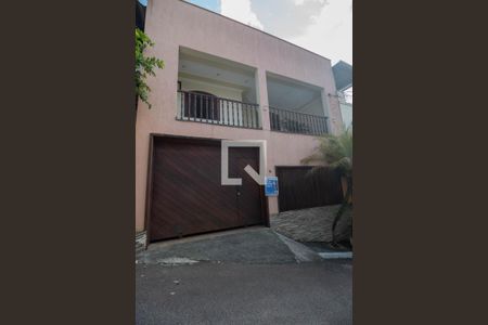 Apartamento à venda com 100m², 3 quartos e 1 vagaFachada