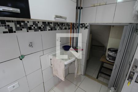 Apartamento à venda com 65m², 2 quartos e 1 vagaÁrea de Serviço