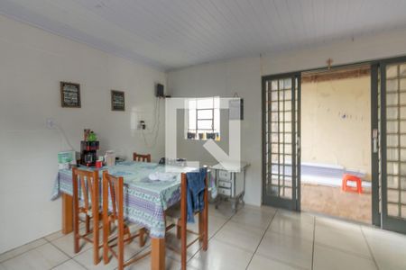Casa à venda com 99m², 4 quartos e 8 vagasCozinha