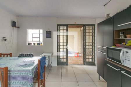 Casa à venda com 99m², 4 quartos e 8 vagasCozinha