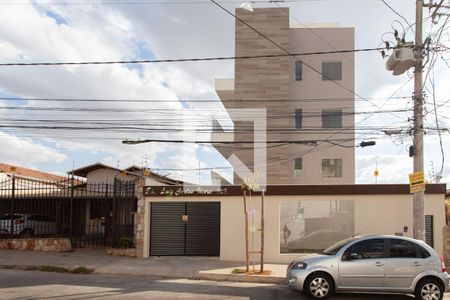 Apartamento à venda com 94m², 3 quartos e 2 vagasFachada