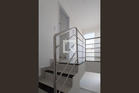 Apartamento à venda com 94m², 3 quartos e 2 vagasEscada