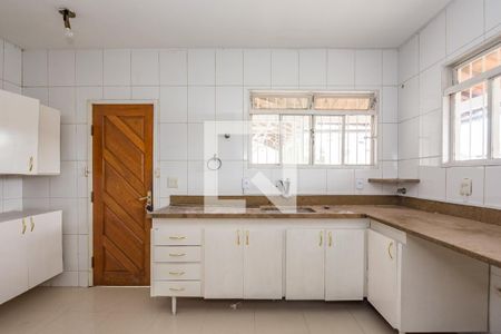 Casa à venda com 600m², 5 quartos e 4 vagasCozinha