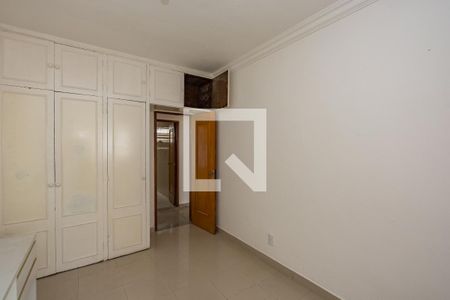 Casa à venda com 600m², 5 quartos e 4 vagasQuarto 5