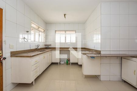 Casa à venda com 600m², 5 quartos e 4 vagasCozinha