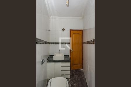 Casa à venda com 600m², 5 quartos e 4 vagasBanheiro da Suíte