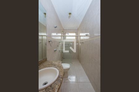 Casa à venda com 600m², 5 quartos e 4 vagasBanheiro Social