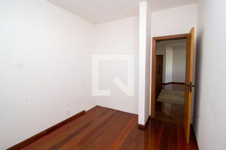 Apartamento à venda com 95m², 3 quartos e 2 vagasQuarto