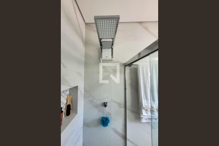 Casa à venda com 250m², 4 quartos e 3 vagasBanheiro Quarto 4 - Suíte