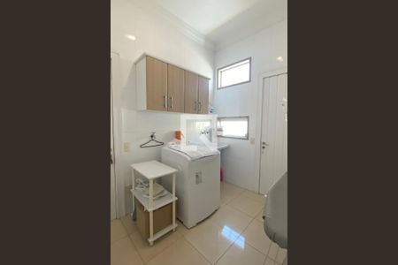 Casa de condomínio à venda com 462m², 4 quartos e 4 vagasÁrea de Serviço