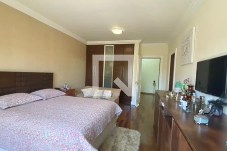 Casa de condomínio à venda com 462m², 4 quartos e 4 vagasSuíte 1