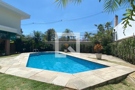 Casa de condomínio à venda com 462m², 4 quartos e 4 vagasPiscina