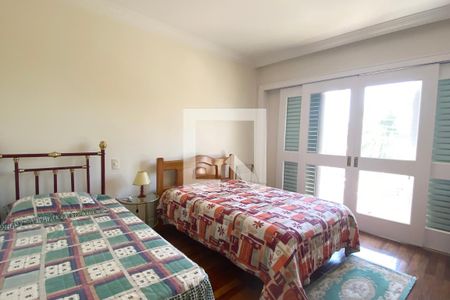 Casa de condomínio à venda com 462m², 4 quartos e 4 vagasSuíte 3