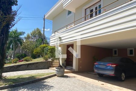 Casa de condomínio à venda com 462m², 4 quartos e 4 vagasFachada