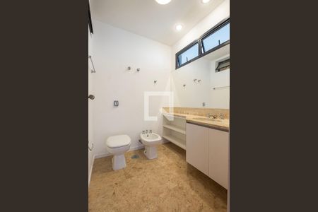 Apartamento para alugar com 300m², 4 quartos e 3 vagas Apartamento para alugar com 300m², 4 quartos e 3 vagasSuíte 2 - Banheiro