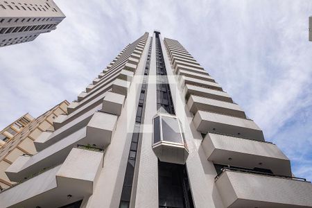 Apartamento para alugar com 300m², 4 quartos e 3 vagas Apartamento para alugar com 300m², 4 quartos e 3 vagasFachada