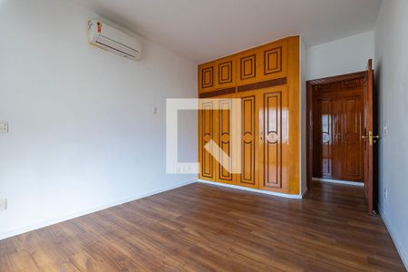 Apartamento para alugar com 300m², 4 quartos e 3 vagas Apartamento para alugar com 300m², 4 quartos e 3 vagasSuíte 2