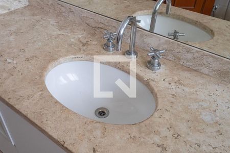 Apartamento para alugar com 300m², 4 quartos e 3 vagas Apartamento para alugar com 300m², 4 quartos e 3 vagasSuíte 1 - Banheiro