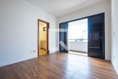 Apartamento para alugar com 300m², 4 quartos e 3 vagas Apartamento para alugar com 300m², 4 quartos e 3 vagasSuíte 2