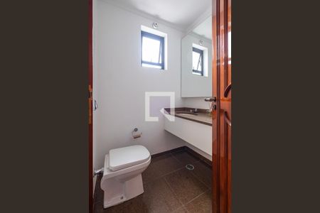Apartamento para alugar com 300m², 4 quartos e 3 vagas Apartamento para alugar com 300m², 4 quartos e 3 vagasLavabo