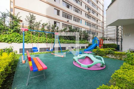 Apartamento para alugar com 300m², 4 quartos e 3 vagas Apartamento para alugar com 300m², 4 quartos e 3 vagasPlayground