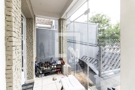 Casa à venda com 201m², 4 quartos e 3 vagas Casa à venda com 201m², 4 quartos e 3 vagasEntrada