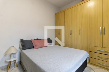 Casa à venda com 201m², 4 quartos e 3 vagas Casa à venda com 201m², 4 quartos e 3 vagasQuarto 3