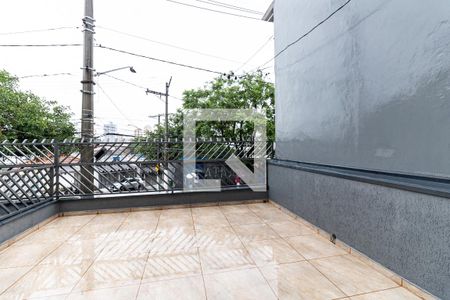 Casa à venda com 201m², 4 quartos e 3 vagas Casa à venda com 201m², 4 quartos e 3 vagasÁrea externa