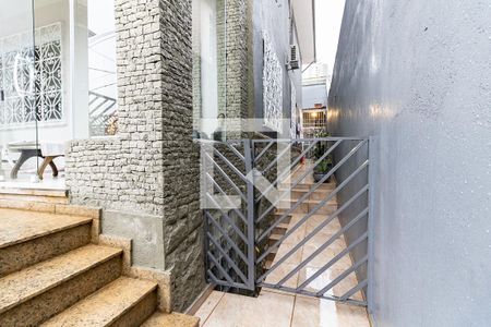 Casa à venda com 201m², 4 quartos e 3 vagas Casa à venda com 201m², 4 quartos e 3 vagasCorredor Lateral