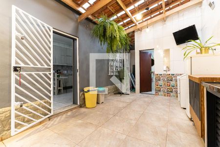 Casa à venda com 201m², 4 quartos e 3 vagas Casa à venda com 201m², 4 quartos e 3 vagasQuintal