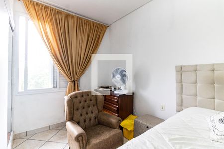 Casa à venda com 201m², 4 quartos e 3 vagas Casa à venda com 201m², 4 quartos e 3 vagasSuíte