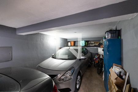 Casa à venda com 201m², 4 quartos e 3 vagas Casa à venda com 201m², 4 quartos e 3 vagasGaragem