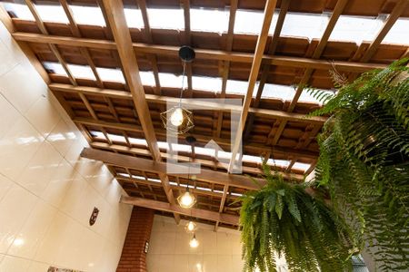 Casa à venda com 201m², 4 quartos e 3 vagas Casa à venda com 201m², 4 quartos e 3 vagasQuintal