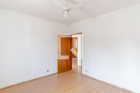 Quarto 2 de apartamento para alugar com 2 quartos, 60m² em Vila Firmiano Pinto, São Paulo