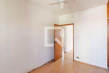 Quarto 1 de apartamento para alugar com 2 quartos, 60m² em Vila Firmiano Pinto, São Paulo