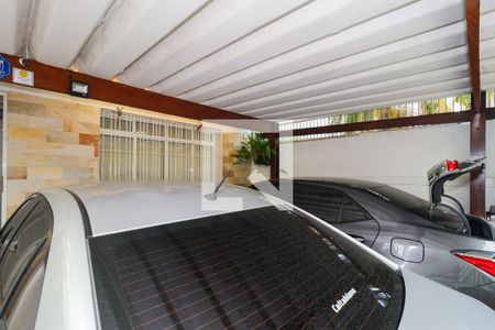Garagem de casa para alugar com 3 quartos, 125m² em Real Parque, São Paulo