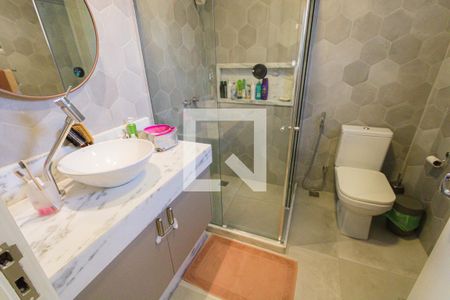 Casa de condomínio para alugar com 400m², 3 quartos e 2 vagasBanheiro da Suíte