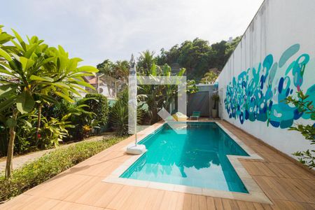 Casa de condomínio para alugar com 400m², 3 quartos e 2 vagasPiscina