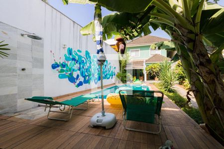 Casa de condomínio para alugar com 400m², 3 quartos e 2 vagasPiscina