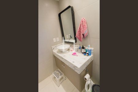 Casa de condomínio para alugar com 400m², 3 quartos e 2 vagasBanheiro Social