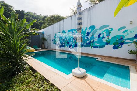 Casa de condomínio para alugar com 400m², 3 quartos e 2 vagasPiscina