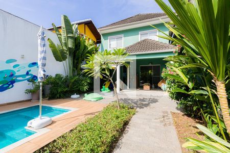 Casa de condomínio para alugar com 400m², 3 quartos e 2 vagasÁrea Externa