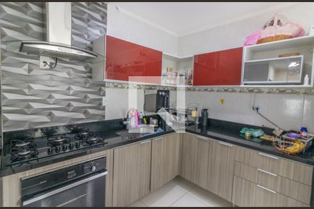 Casa para alugar com 130m², 3 quartos e 2 vagascozinha