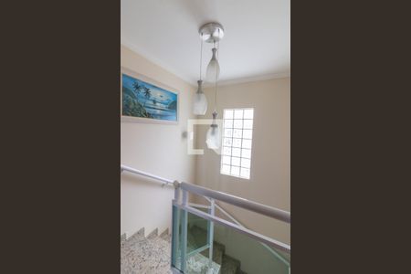 Casa para alugar com 130m², 3 quartos e 2 vagasEscada