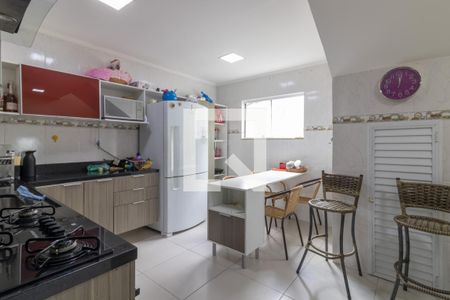 Casa para alugar com 130m², 3 quartos e 2 vagascozinha