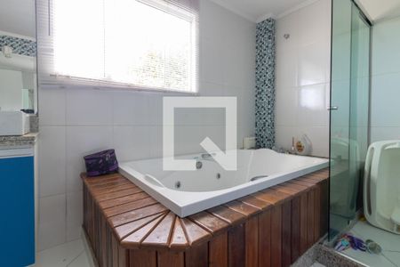 Casa para alugar com 130m², 3 quartos e 2 vagasSuíte - Banheiro